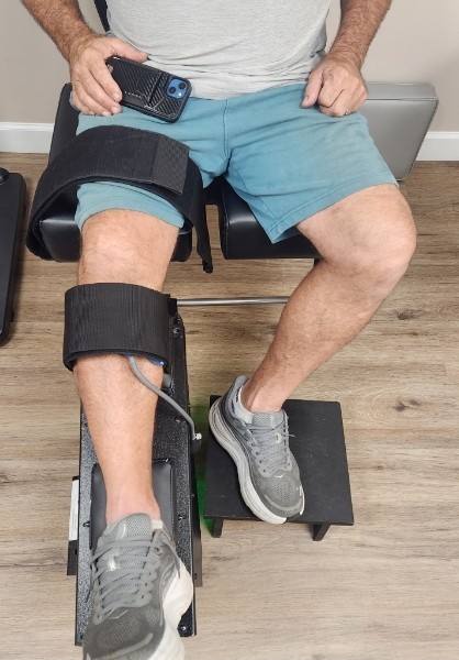 McNamara Chiropractic Center: Knee on Trac Patient Front View