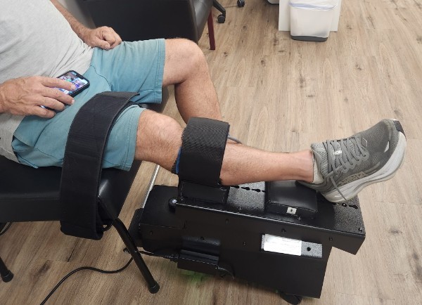 McNamara Chiropractic Center: Knee on Trac Patient Session