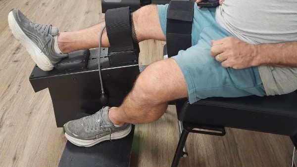 Rebuild Regen Medical Clinic: Knee on Trac Patient Side View